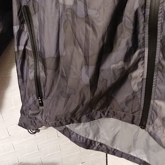 Jacket - Picture 2 of 8